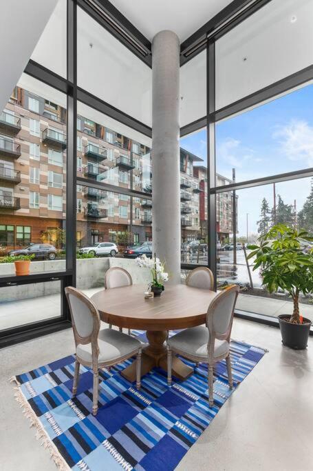 Airy And Open Corner Loft - 92 Walkscore Redmond Kültér fotó