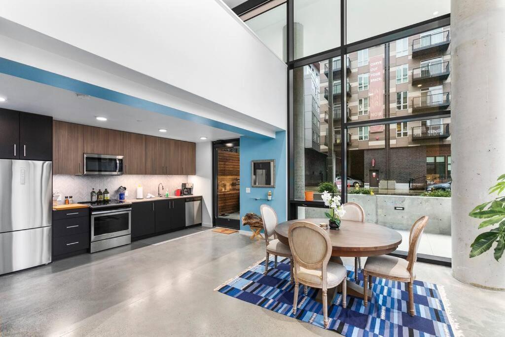 Airy And Open Corner Loft - 92 Walkscore Redmond Kültér fotó