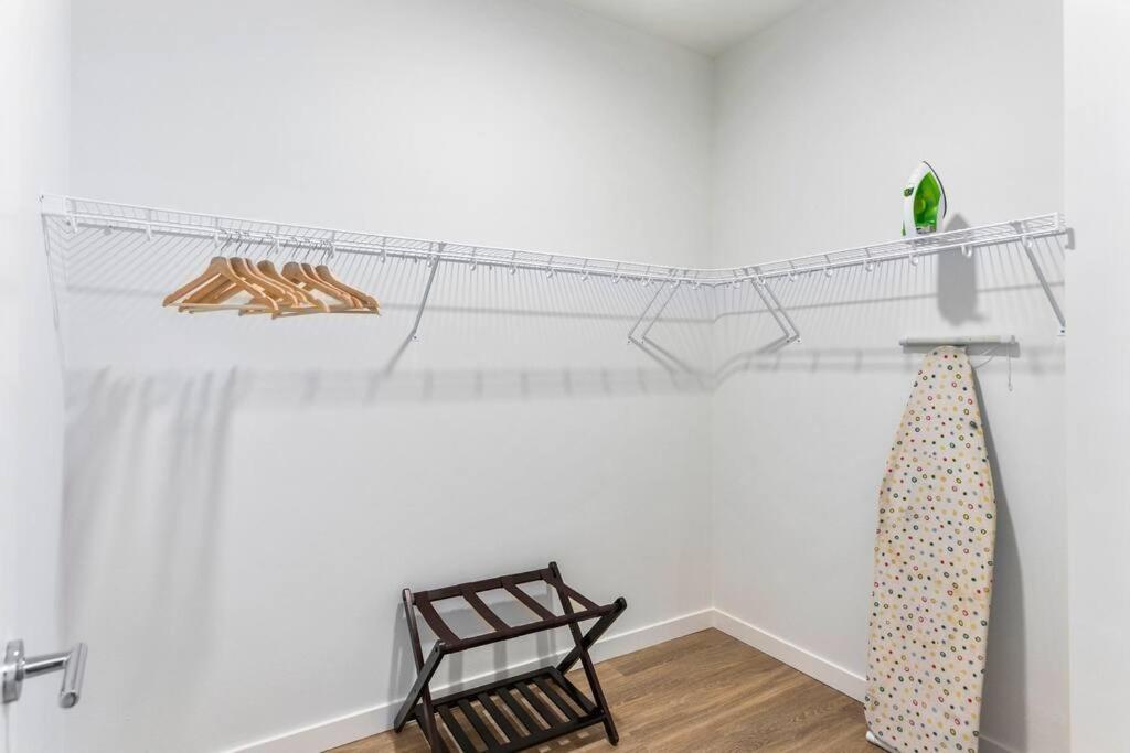 Airy And Open Corner Loft - 92 Walkscore Redmond Kültér fotó